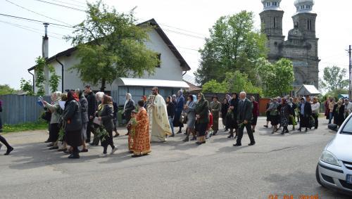 PROCESIUNE DE FLORII