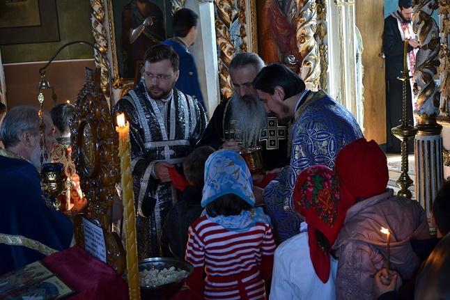 SFANT LITURGHIE A DARURILOR MAI INAINTE SFINTITE (foto2)