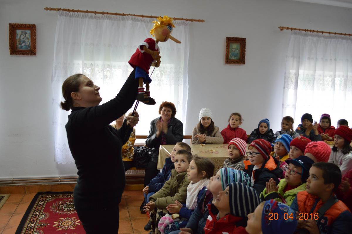 ACTRITA SMARANDA ASTANEI BESLEAGA SI PINOVHIO