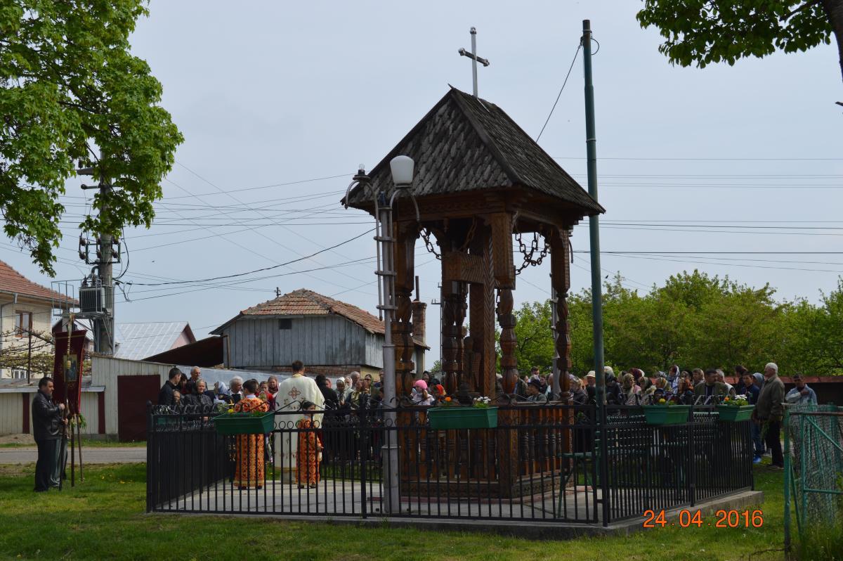 PROCESIUNE DE FLORII 