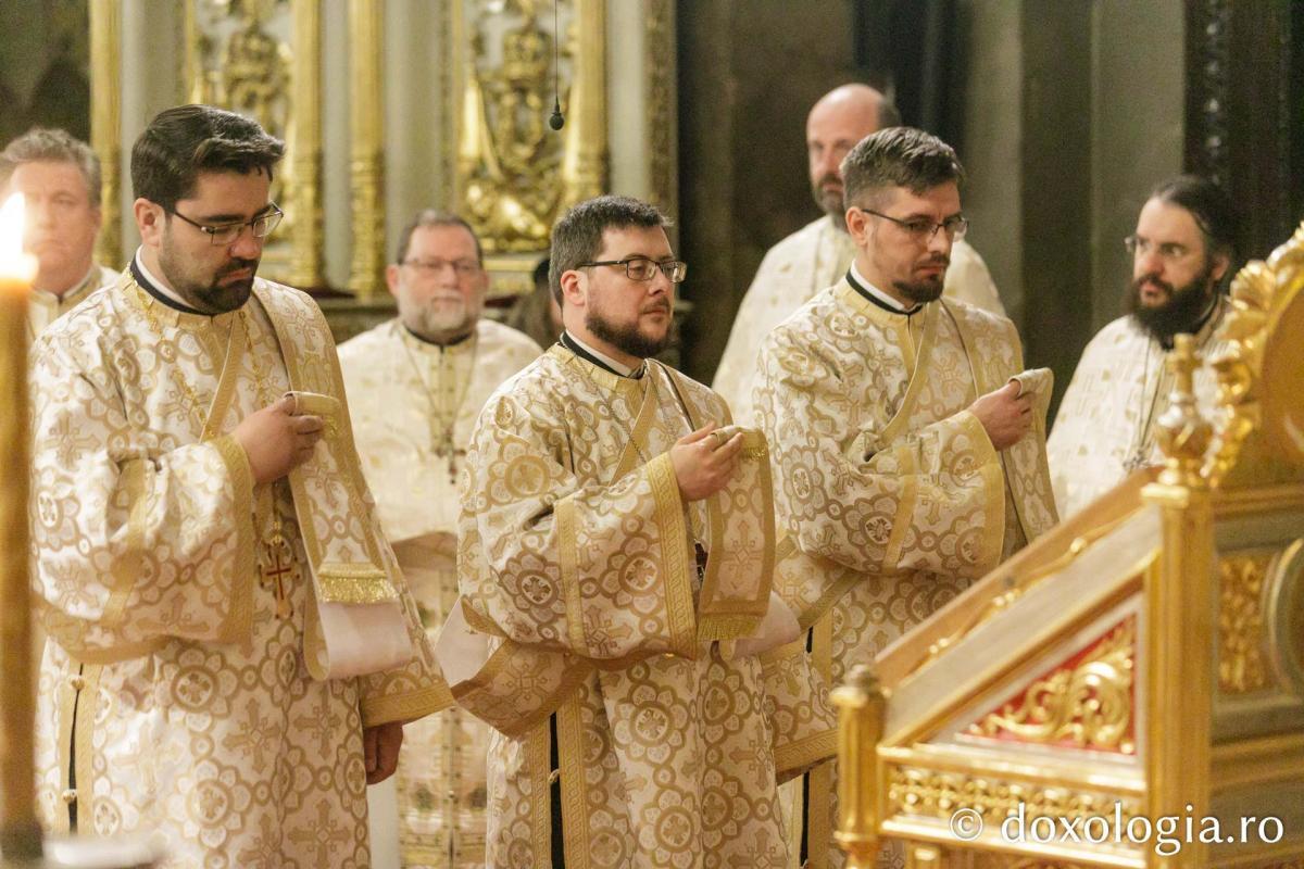 Liturghie arhierească la Catedrala Mitropolitană din Iași  în cinstea Sfinților Trei Ierarhi / Foto: pr. Silviu Cluci